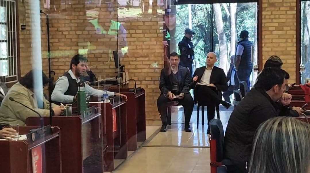 Insultos y amenazas de concejales al «flojo» interventor