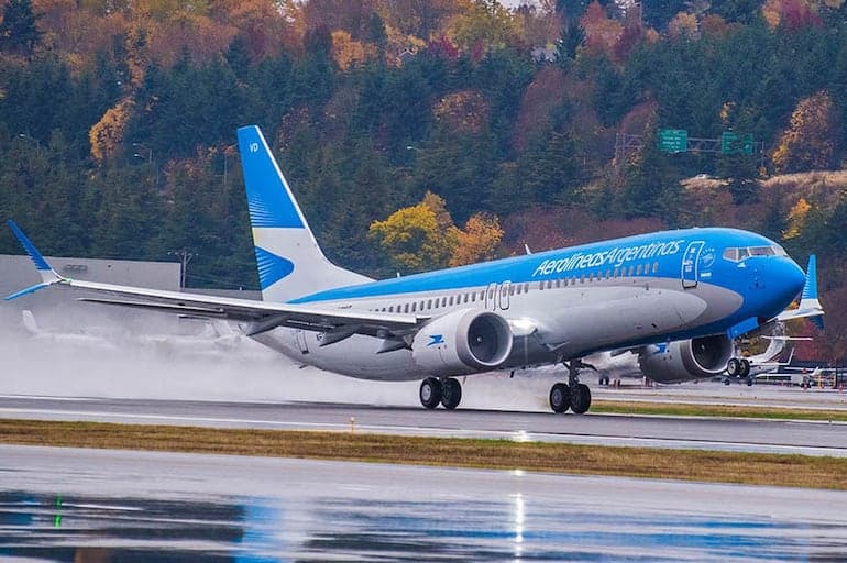 Aeropuerto paraguayo aloja pasajeros por niebla en Buenos Aires