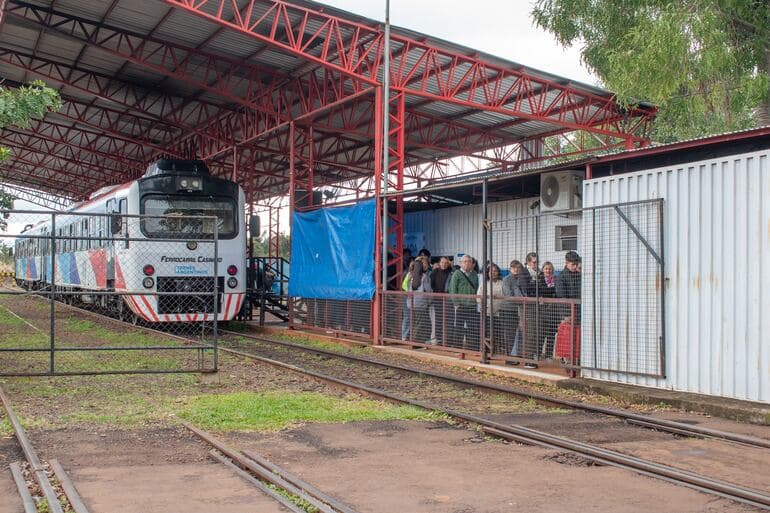 Tren internacional reinicia servicio y avanza nueva estación en Encarnación