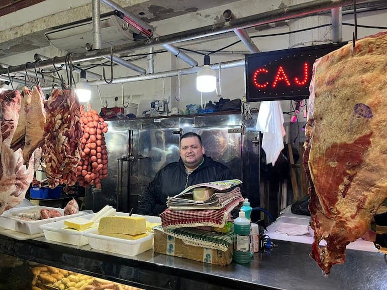Carniceros refutan a Pettengill sobre precios accesibles de carne