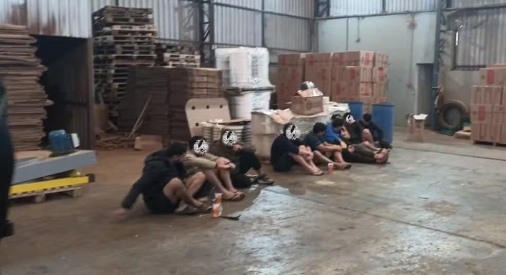 Brasil desmantela red de trata de personas y rescata a 15 paraguayos en fábrica clandestina de cigarrillos