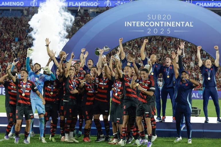 Flamengo se corona bicampeón intercontinental sub 20 tras épica final ante Barcelona
