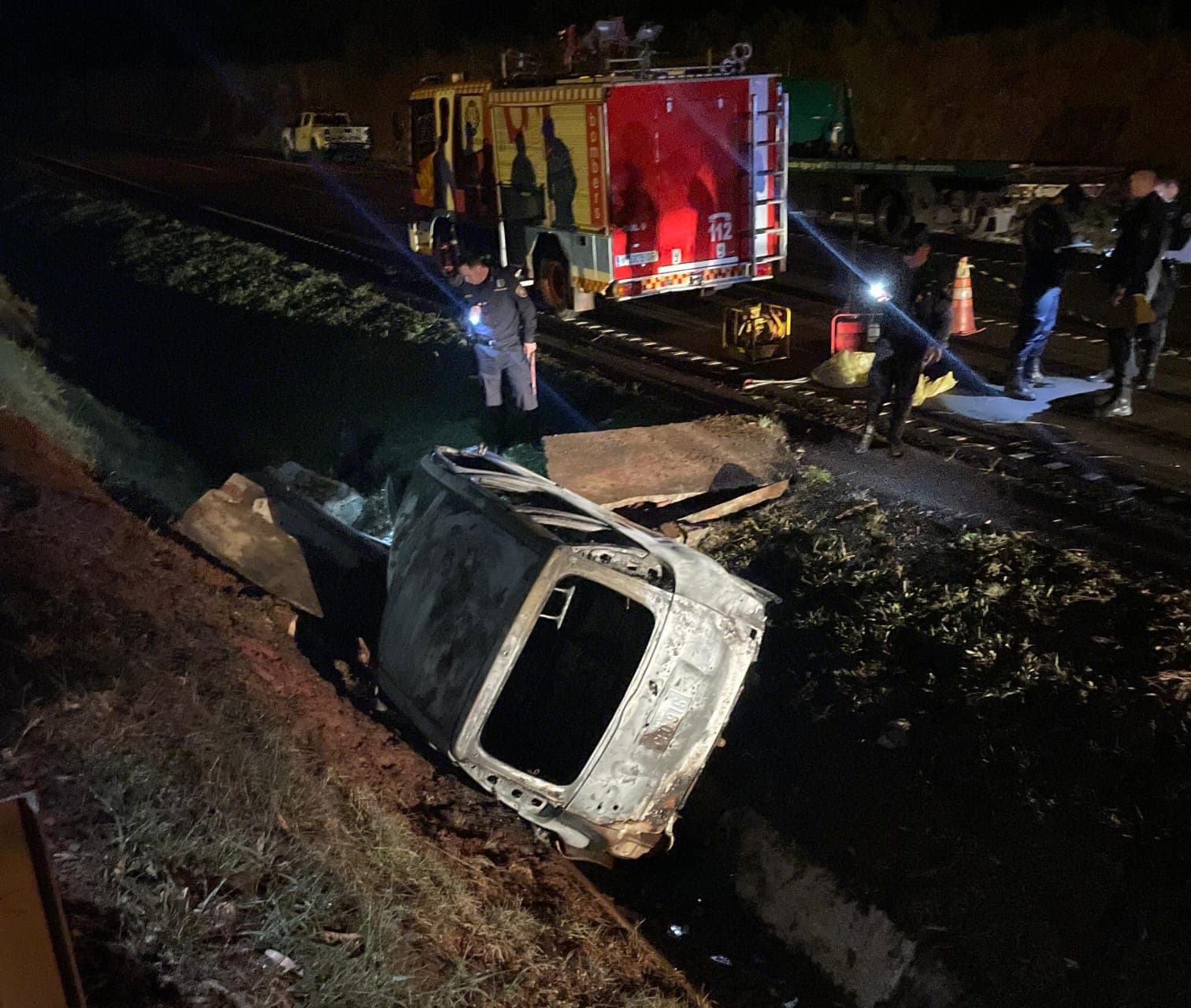 Hallan vehículo incendiado y cuerpo calcinado en la Ruta PY02 de Mallorquín