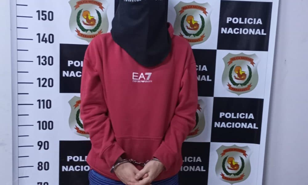 Brasileño de 19 años aprehendido con camioneta robada en microcentro esteño