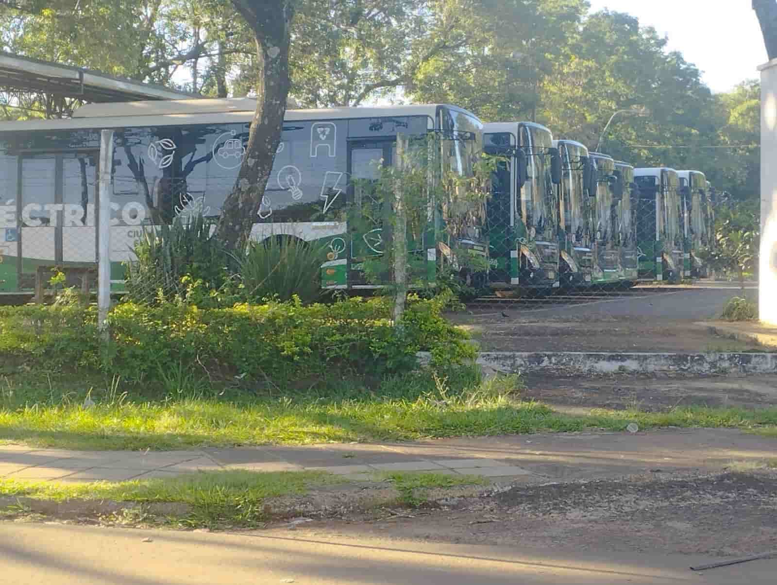 Silencio en la Municipalidad ante buses eléctricos inoperativos