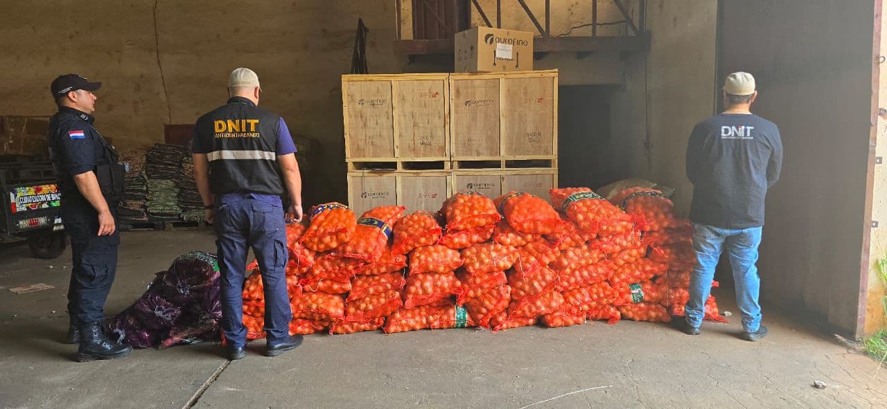 Operativo encubierto de DNIT descubre cebollas de contrabando