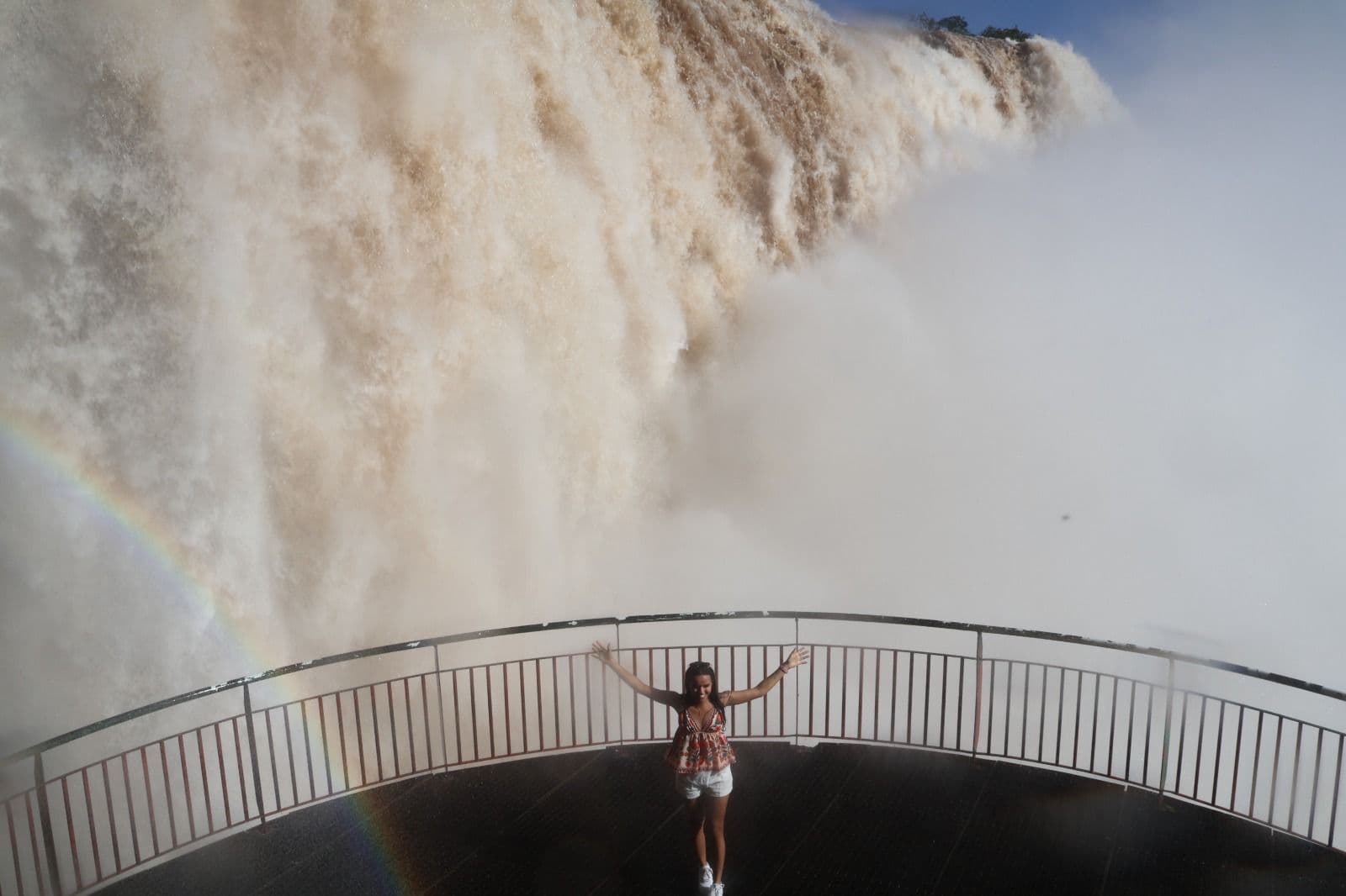 Cataratas del Yguazú cuadruplican su caudal con impresionante espectáculo natural