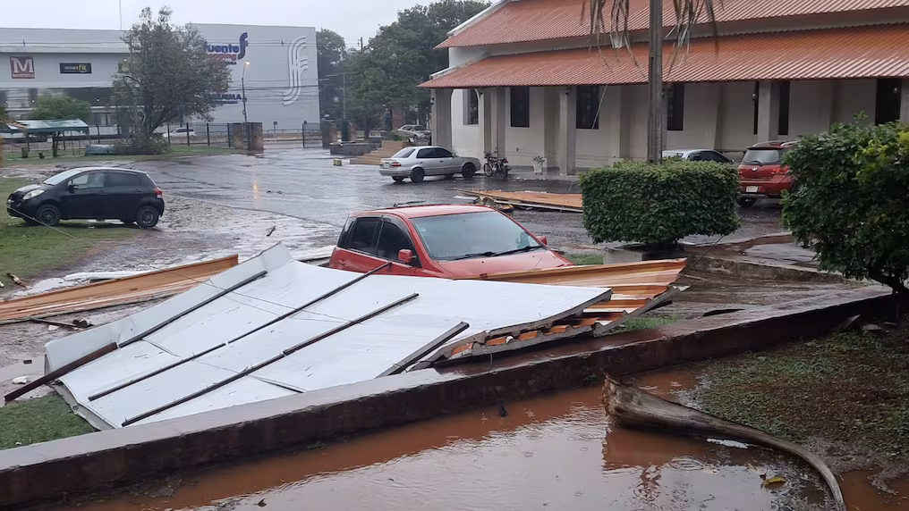 Más de 700 damnificados dejó el violento temporal del domingo