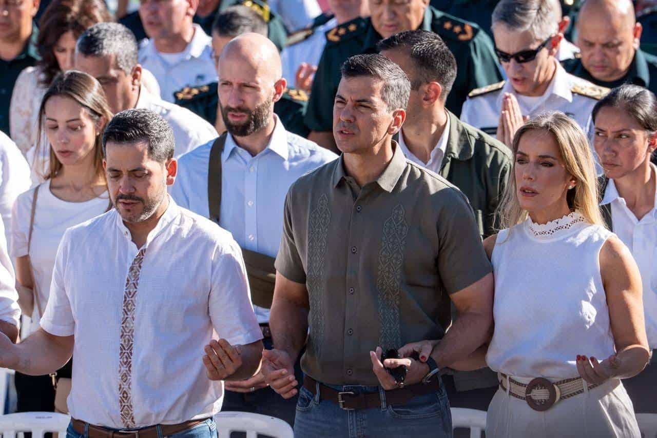 Llega tarde a misa: Peña se despide de la Virgen antes de su viaje a Europa